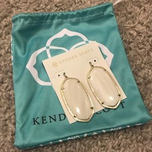 Kendra Scott Danielle - White Mother of Pearl